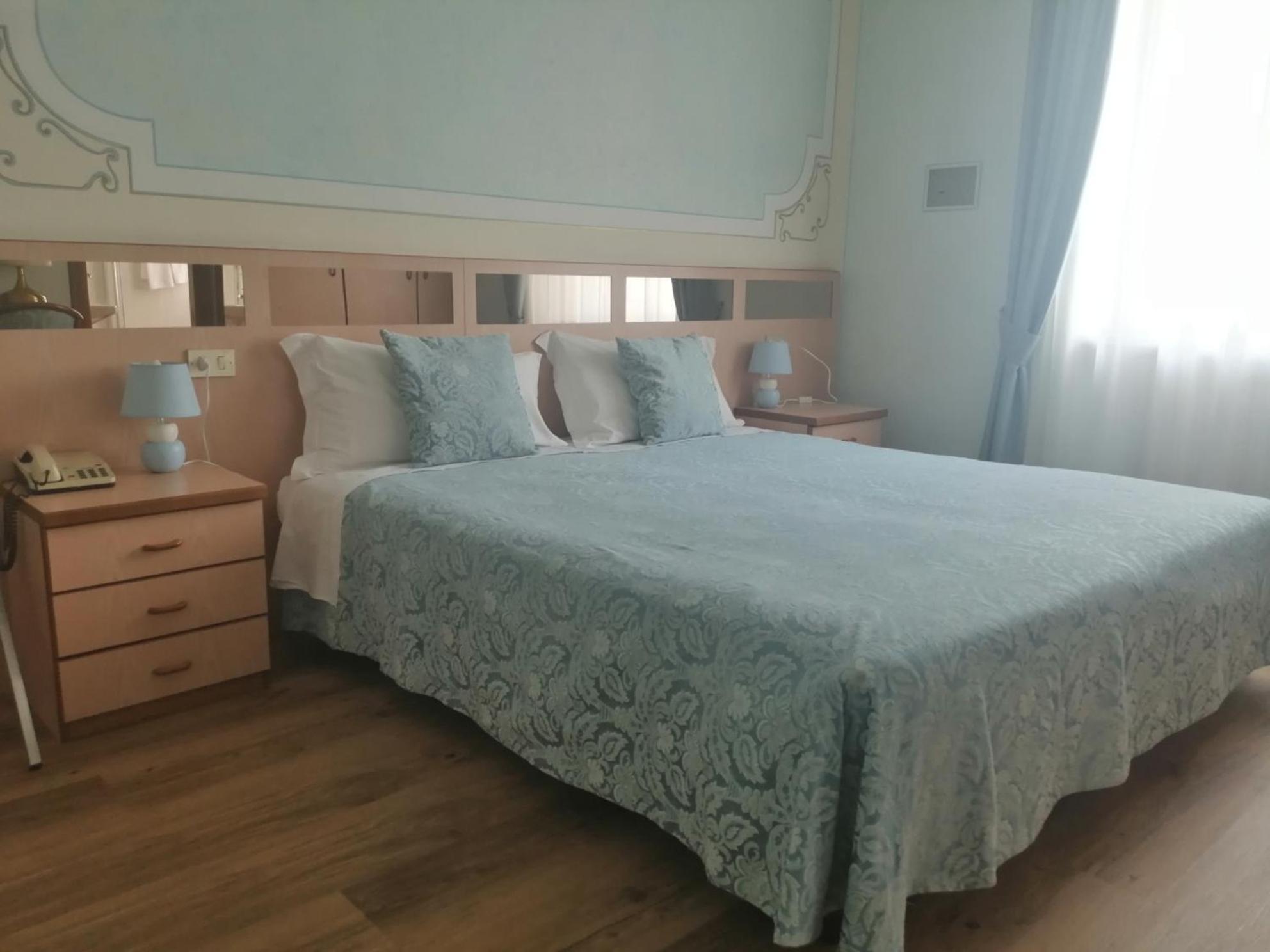 Albergo Stella Alpina Molveno Bagian luar foto