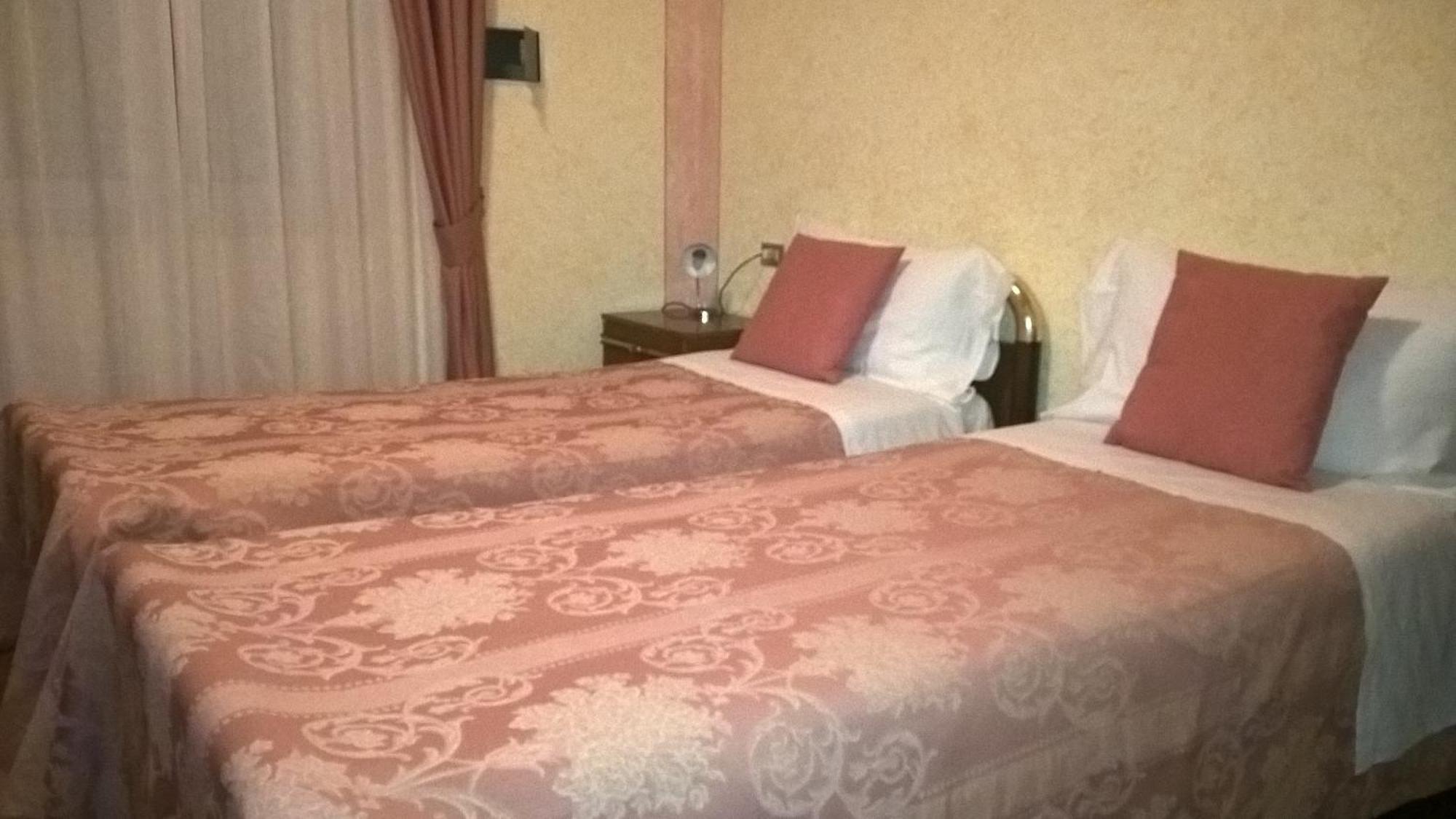 Albergo Stella Alpina Molveno Bagian luar foto