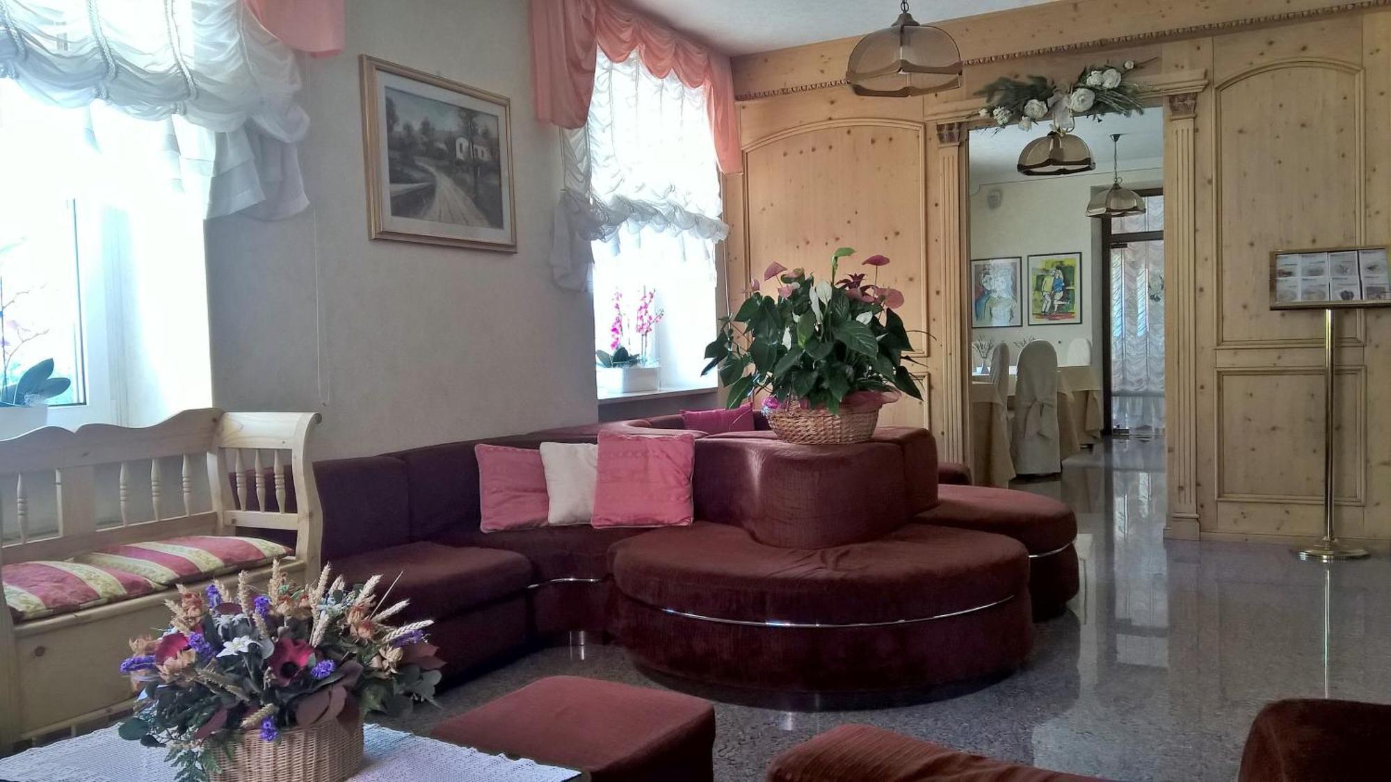 Albergo Stella Alpina Molveno Bagian luar foto