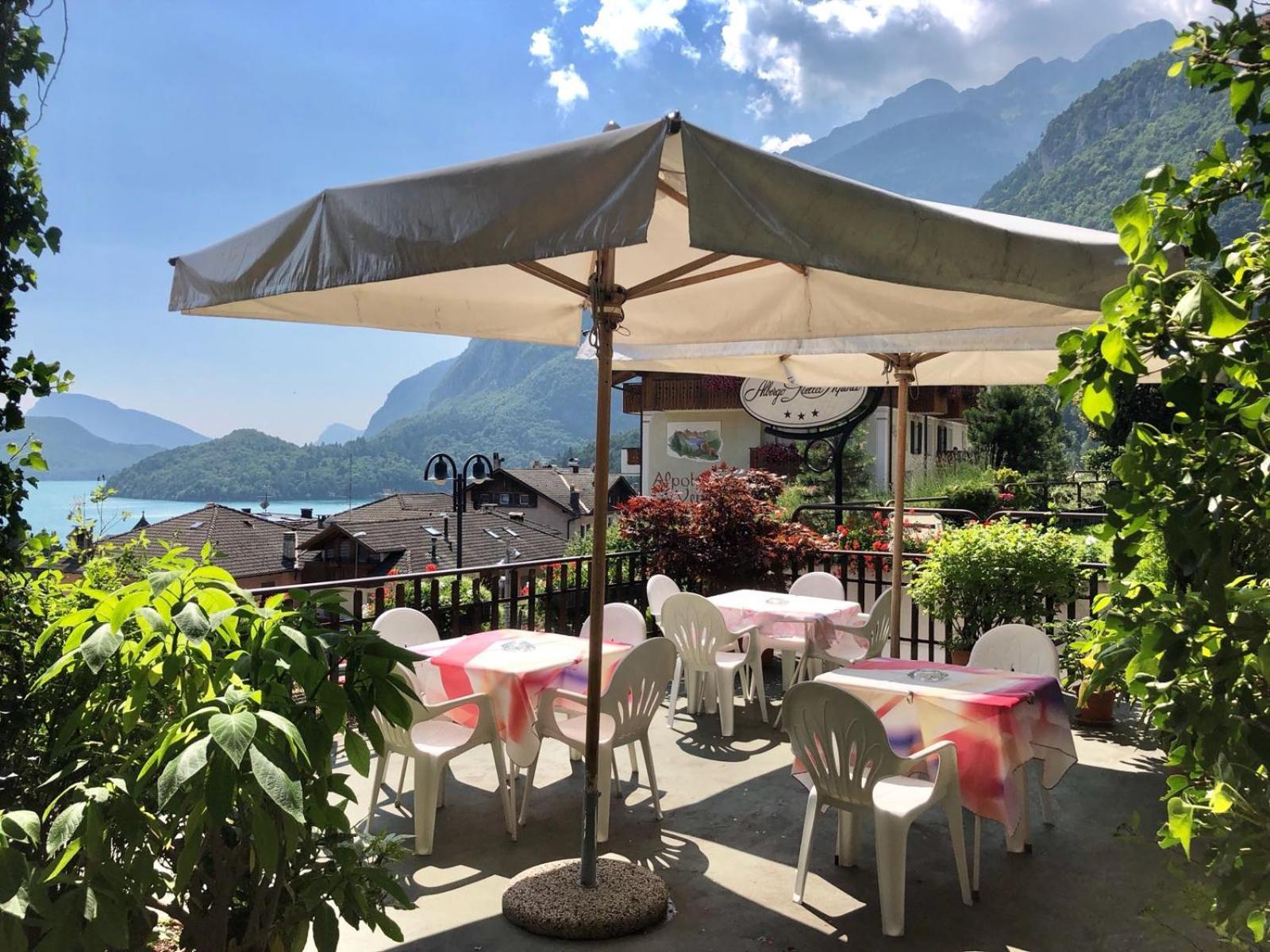 Albergo Stella Alpina Molveno Bagian luar foto