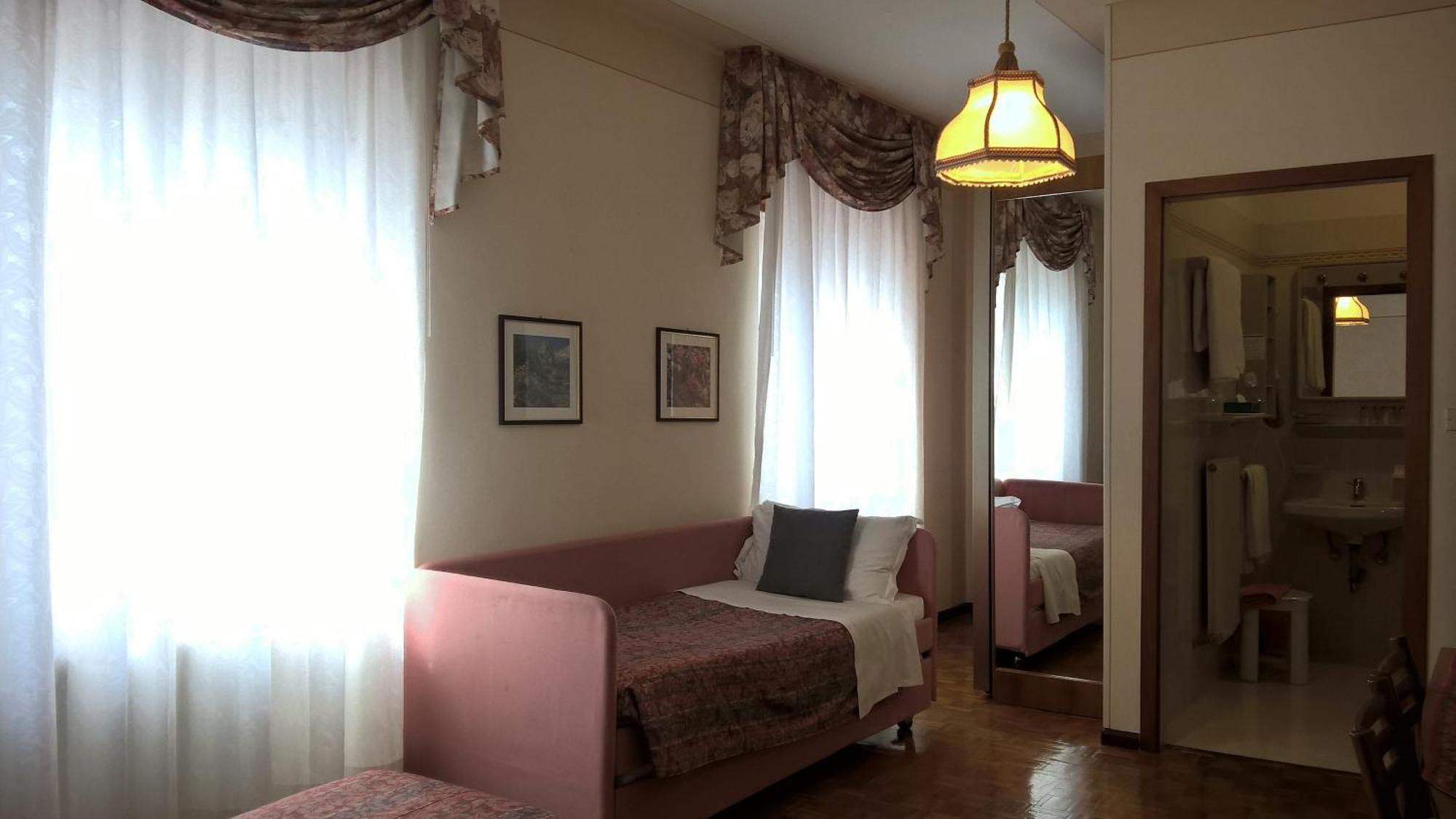 Albergo Stella Alpina Molveno Bagian luar foto