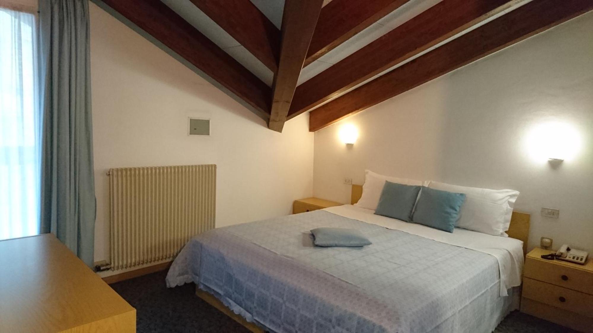 Albergo Stella Alpina Molveno Bagian luar foto